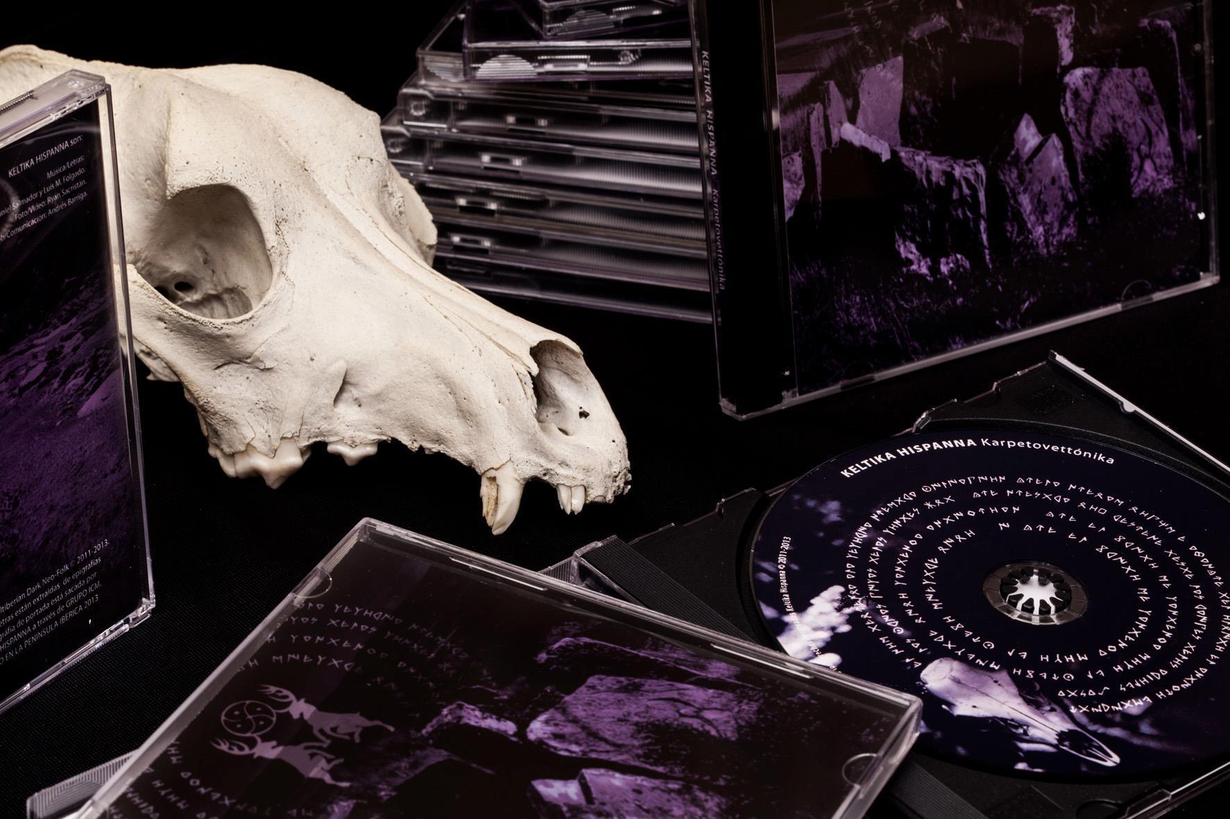 893713_414377048658565_1706144227_o